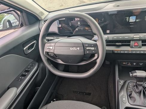 New 2026 Kia K4 FWD image 16