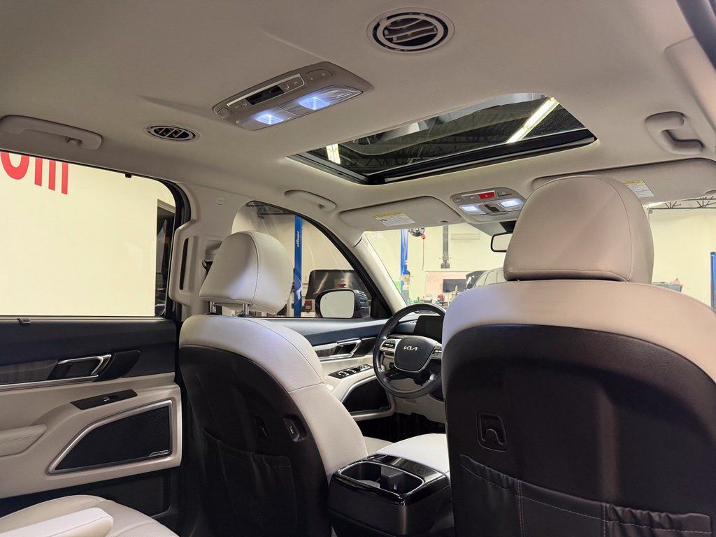 Used 2023 Kia Telluride EX w/ EX Captain's Chair Package AWD/4WD image 15