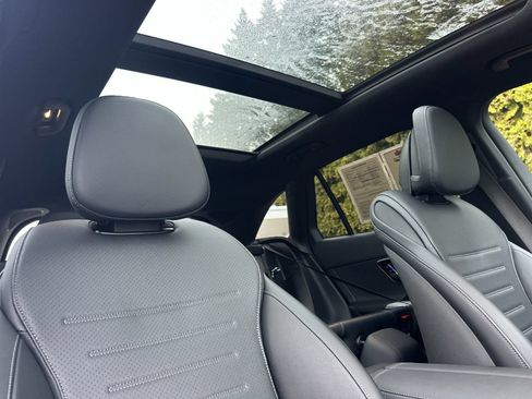 Certified 2025 Mercedes-Benz GLC 300 4MATIC image 17