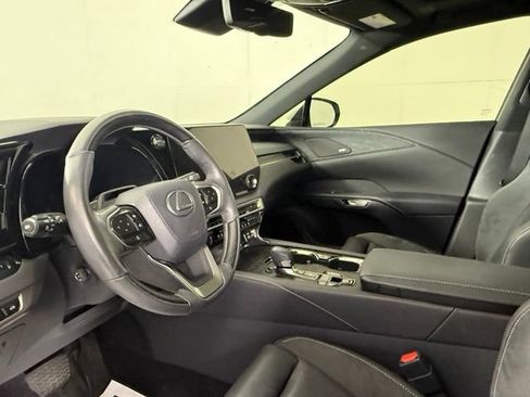 Used 2023 Lexus RX 350 w/ Accessory Package (2T) AWD/4WD image 17