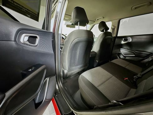 Used 2020 Kia Soul GT-Line FWD image 17