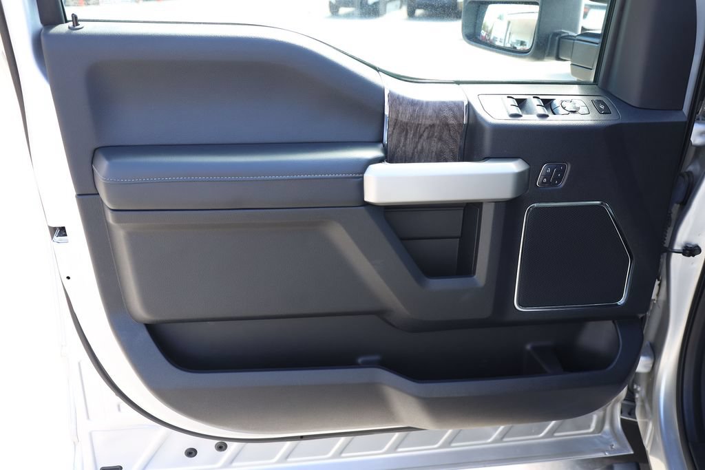 Used 2017 Ford F350 Lariat w/ Chrome Package AWD/4WD image 10