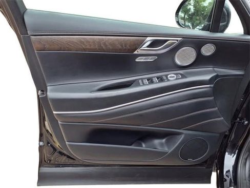 Used 2024 Genesis GV80 3.5T w/ Prestige Package image 9