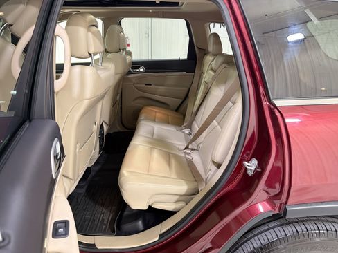 Used 2021 Jeep Grand Cherokee Limited w/ Luxury Group II image 25