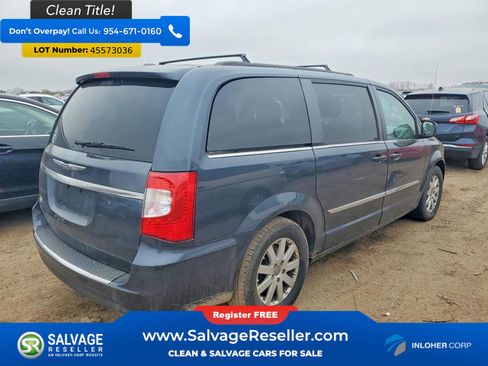 Used 2014 Chrysler Town & Country Touring FWD image 4