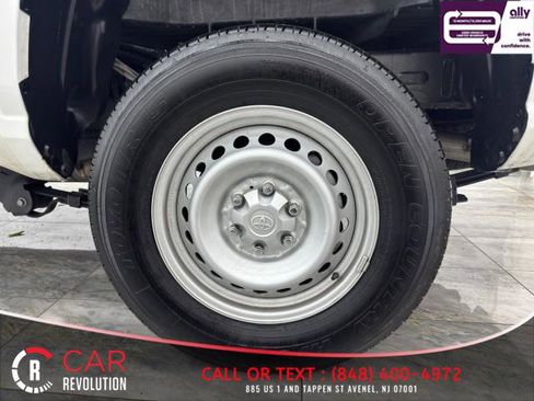 Used 2024 Toyota Tacoma SR image 11