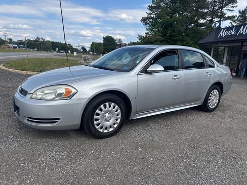 Used 2009 Chevrolet Impala LS FWD image 2