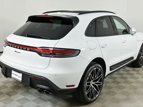 Certified 2026 Porsche Macan AWD/4WD image 29