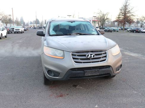 Used 2011 Hyundai Santa Fe GLS image 3