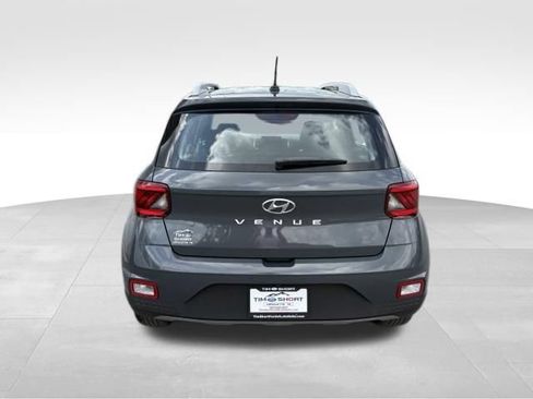 Used 2023 Hyundai Venue SEL FWD image 10