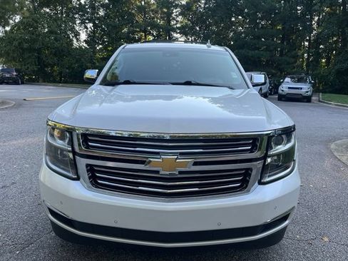 Used 2018 Chevrolet Suburban Premier AWD/4WD image 3