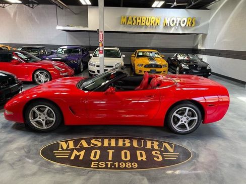 Used 2001 Chevrolet Corvette Convertible RWD image 23