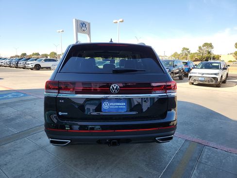 New 2026 Volkswagen Atlas SE image 6