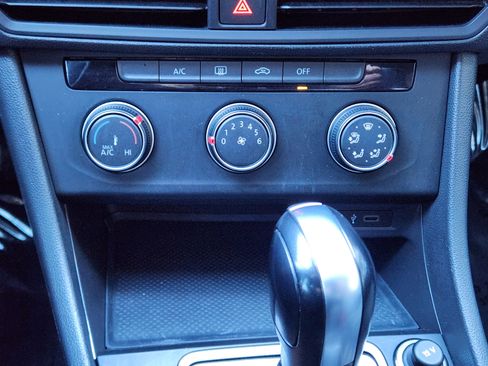 Used 2020 Volkswagen Jetta S w/ Driver Assistance Package image 23