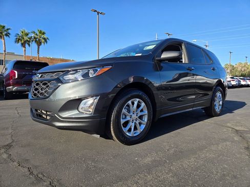 Used 2021 Chevrolet Equinox LS w/ LPO, Blackout Package FWD image 2