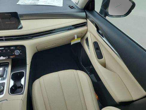 Certified 2025 INFINITI QX60 Luxe FWD image 22
