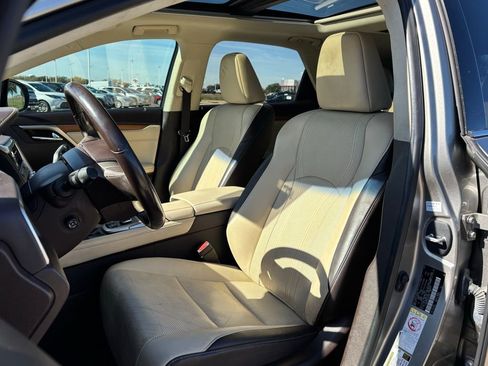 Used 2018 Lexus RX 450h AWD image 13