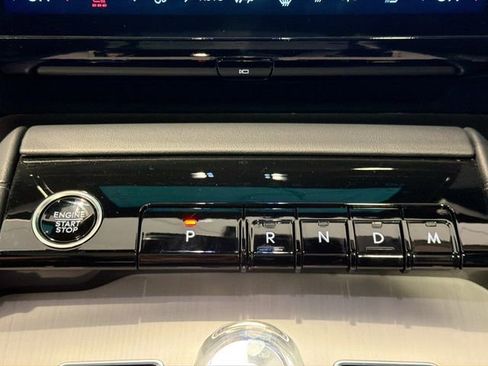 Used 2025 Lincoln Navigator Reserve w/ Jet Appearance Package image 14