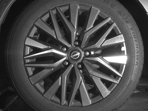 Used 2025 Nissan Altima 2.5 SV image 14