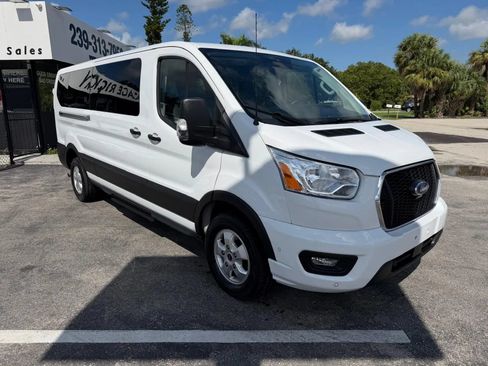 Used 2022 Ford Transit 350 XLT RWD image 3
