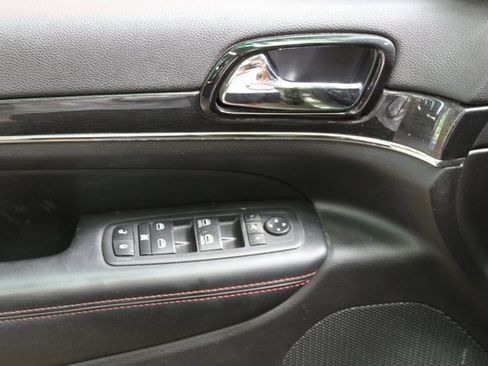 Used 2021 Jeep Grand Cherokee Trailhawk w/ Trailhawk Luxury Group image 13