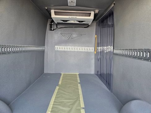 New 2025 Ford Transit 250 148 Medium Roof RWD image 19