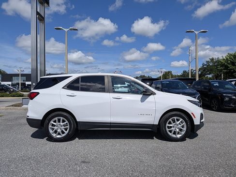 Certified 2024 Chevrolet Equinox LS w/ LS Convenience Package FWD image 2