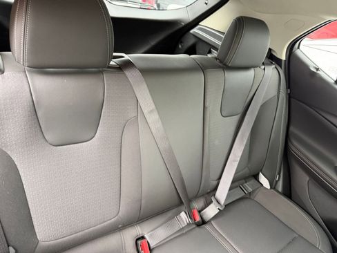 Used 2025 Buick Encore GX Preferred FWD image 37