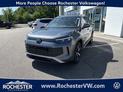 New 2025 Volkswagen Tiguan SE