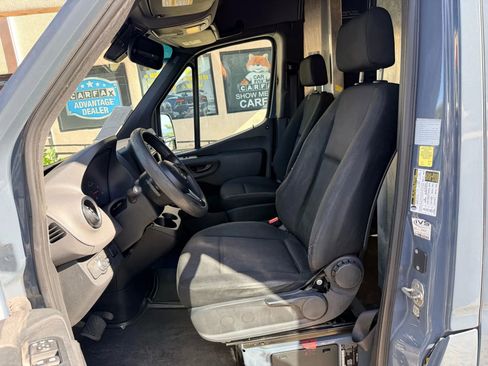 Used 2019 Mercedes-Benz Sprinter 144 image 9