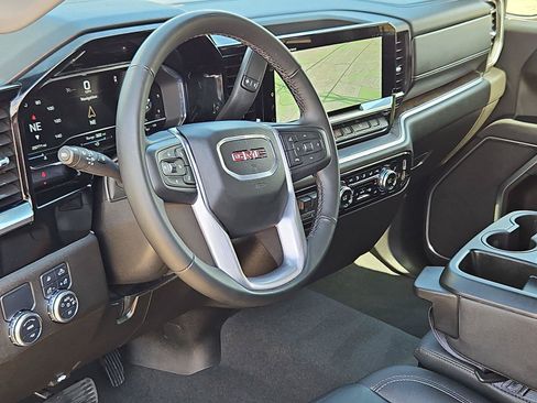 Used 2025 GMC Sierra 1500 SLT RWD image 9