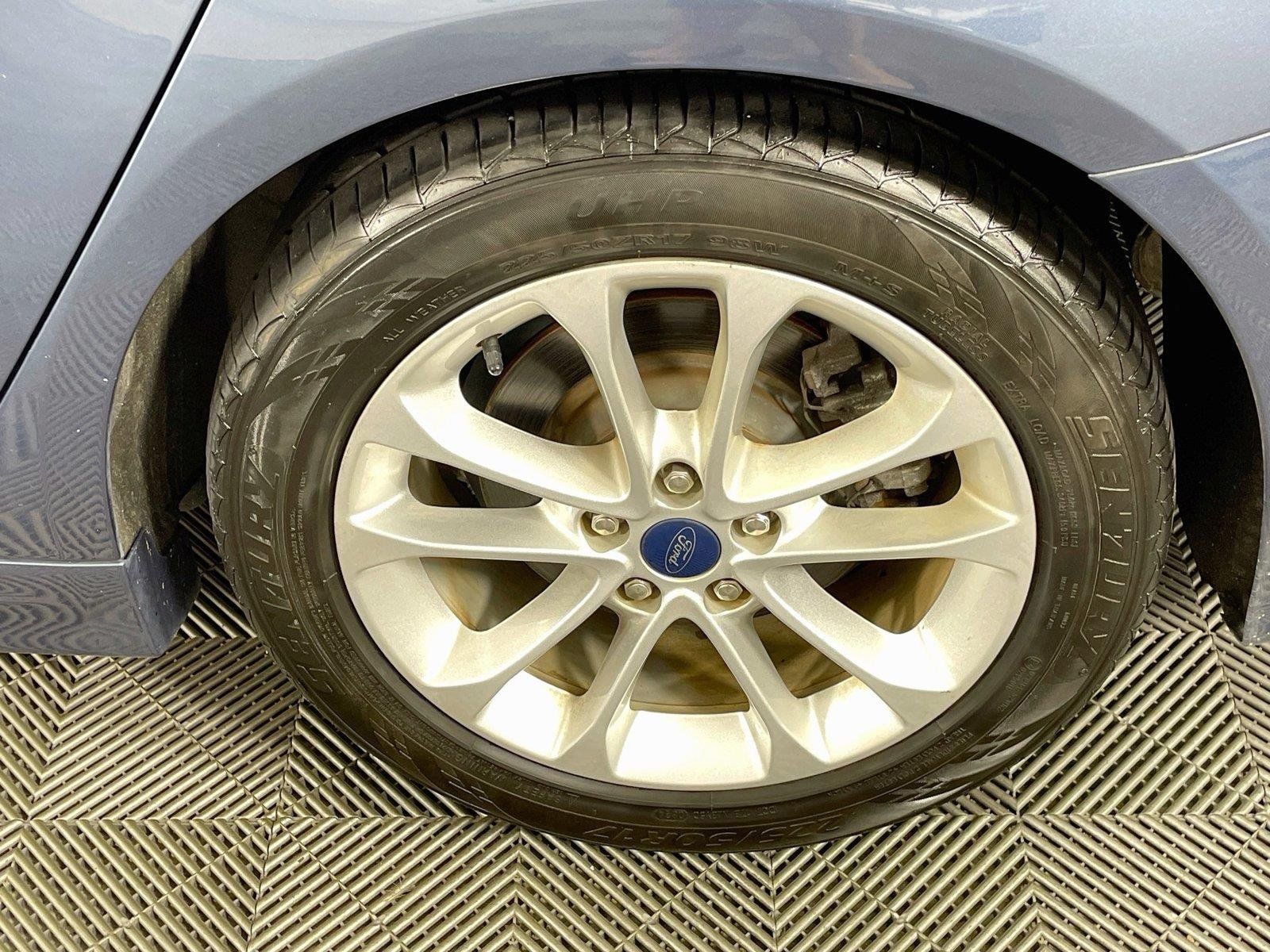 Used 2019 Ford Fusion SE FWD image 31