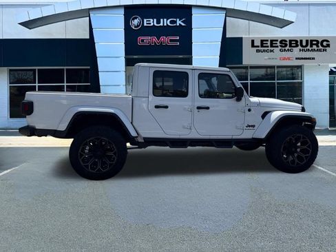 Used 2022 Jeep Gladiator Overland w/ Cold Weather Group AWD/4WD image 8