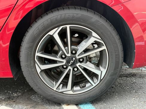 Used 2024 Kia Forte LXS w/ LXS Technology Package FWD image 30