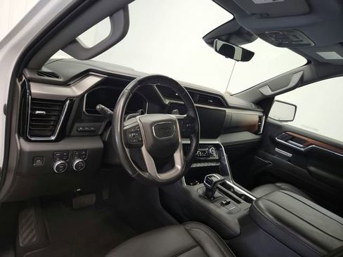 Used 2023 GMC Sierra 1500 Denali w/ Technology Package AWD/4WD image 17