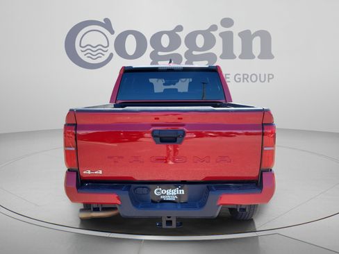 Used 2024 Toyota Tacoma SR5 AWD/4WD image 4