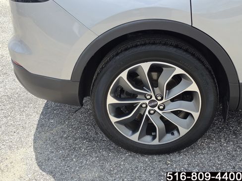 Used 2023 Lincoln Nautilus Reserve AWD/4WD image 11