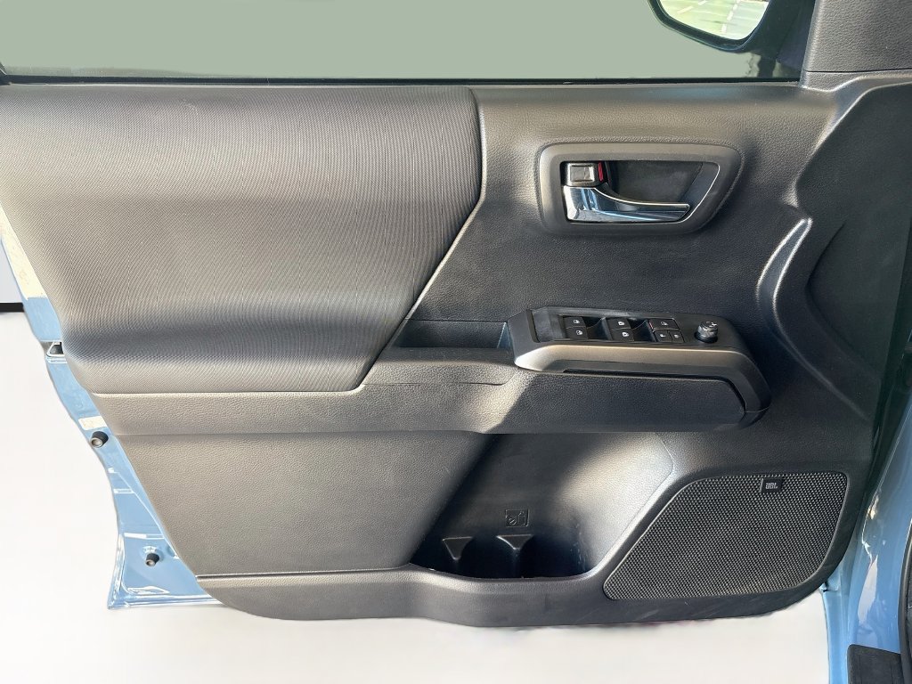 Used 2019 Toyota Tacoma TRD Off-Road AWD/4WD image 24