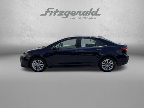 Used 2026 Toyota Corolla LE w/ LE Premium Package FWD image 4