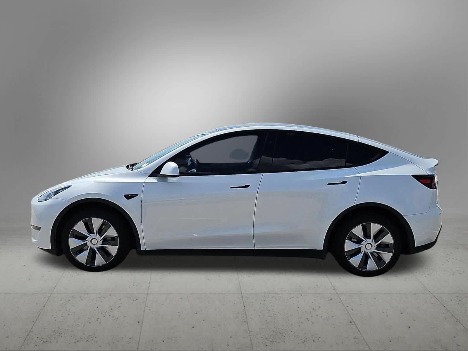 Used 2023 Tesla Model Y Long Range AWD/4WD image 3