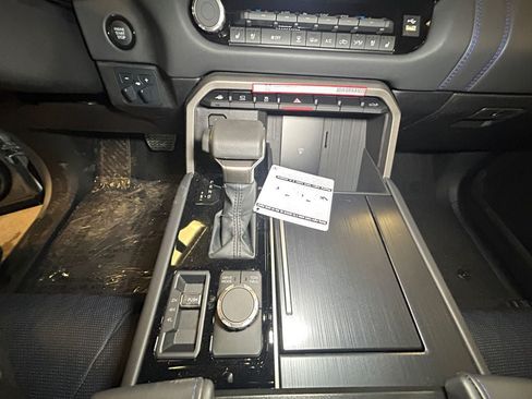 New 2026 Toyota Tundra Platinum AWD/4WD image 10