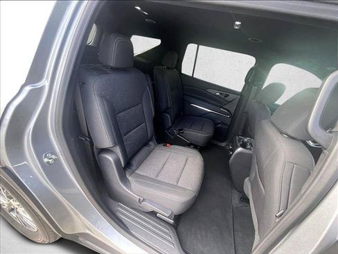 Used 2024 Chevrolet Traverse LT FWD image 29