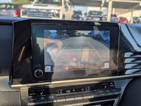 Used 2025 Toyota Camry LE w/ Convenience Package AWD/4WD image 7