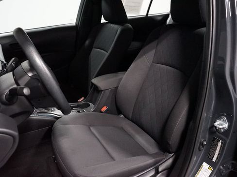 Used 2025 Toyota Corolla LE FWD image 24