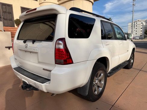 Used 2007 Toyota 4Runner Limited image 3