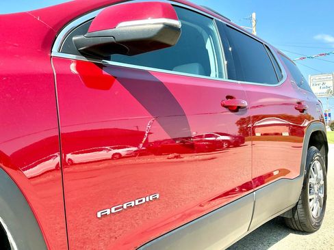 Used 2023 GMC Acadia SLT FWD image 34
