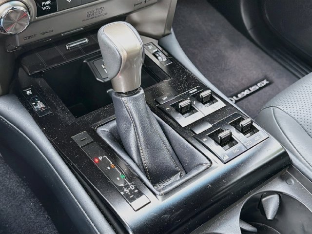 Used 2021 Lexus GX 460 Luxury w/ Accessory Package AWD/4WD image 30