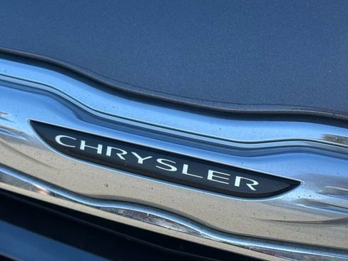 Used 2013 Chrysler 300 S w/ Luxury Group image 9