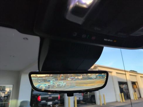 Used 2024 GMC Sierra 1500 AT4 w/ Technology Package image 34