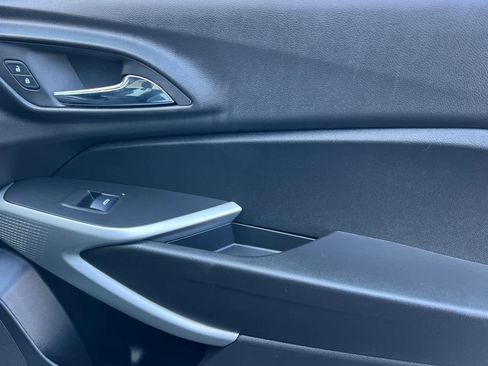 Used 2024 Chevrolet Trax RS image 18